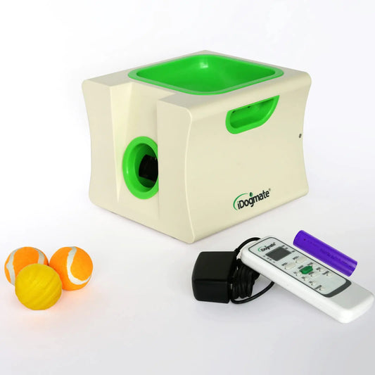 IDOGMATEs Leading Puppy ball thrower (3 Balls Included)